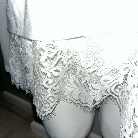 NWT Simply Vera Vera Wang women’s small white long sleeve lace hem shirt - Picture 5 of 10